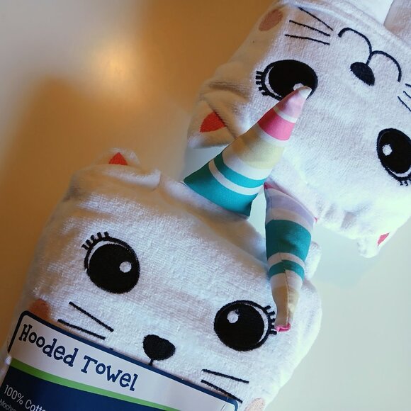 NWT Hooded Cotton Unicorn Cat Embroidered Towel Set of 2 - Picture 4 of 5